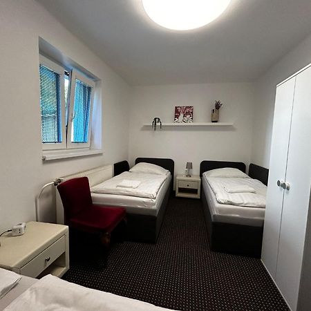 Apartman Hugo チェスケー・ブジェヨヴィツェ エクステリア 写真